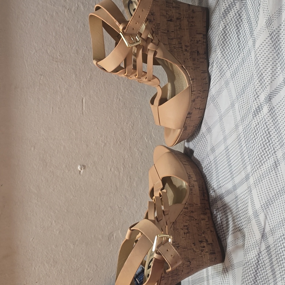 Guess Wedges - Picture 3 of 4